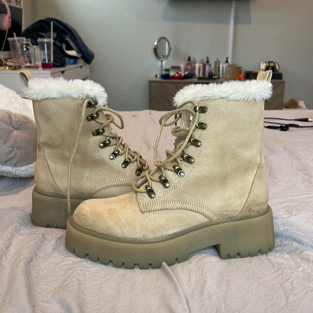 Tan boots Size 7